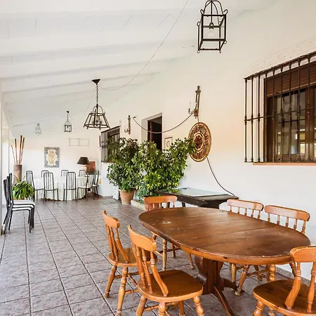 4 Bedroom Gorgeous In *